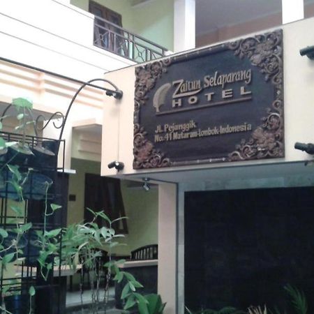 Hotel Zaitun Selaparang Lombok Exterior photo