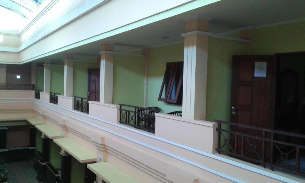 Hotel Zaitun Selaparang Lombok Exterior photo