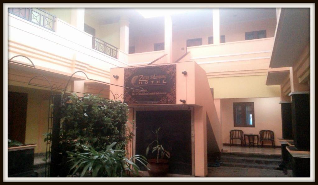 Hotel Zaitun Selaparang Lombok Exterior photo