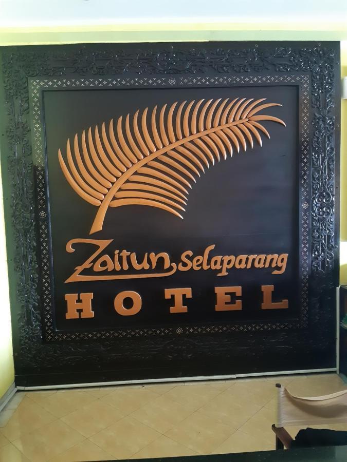 Hotel Zaitun Selaparang Lombok Exterior photo